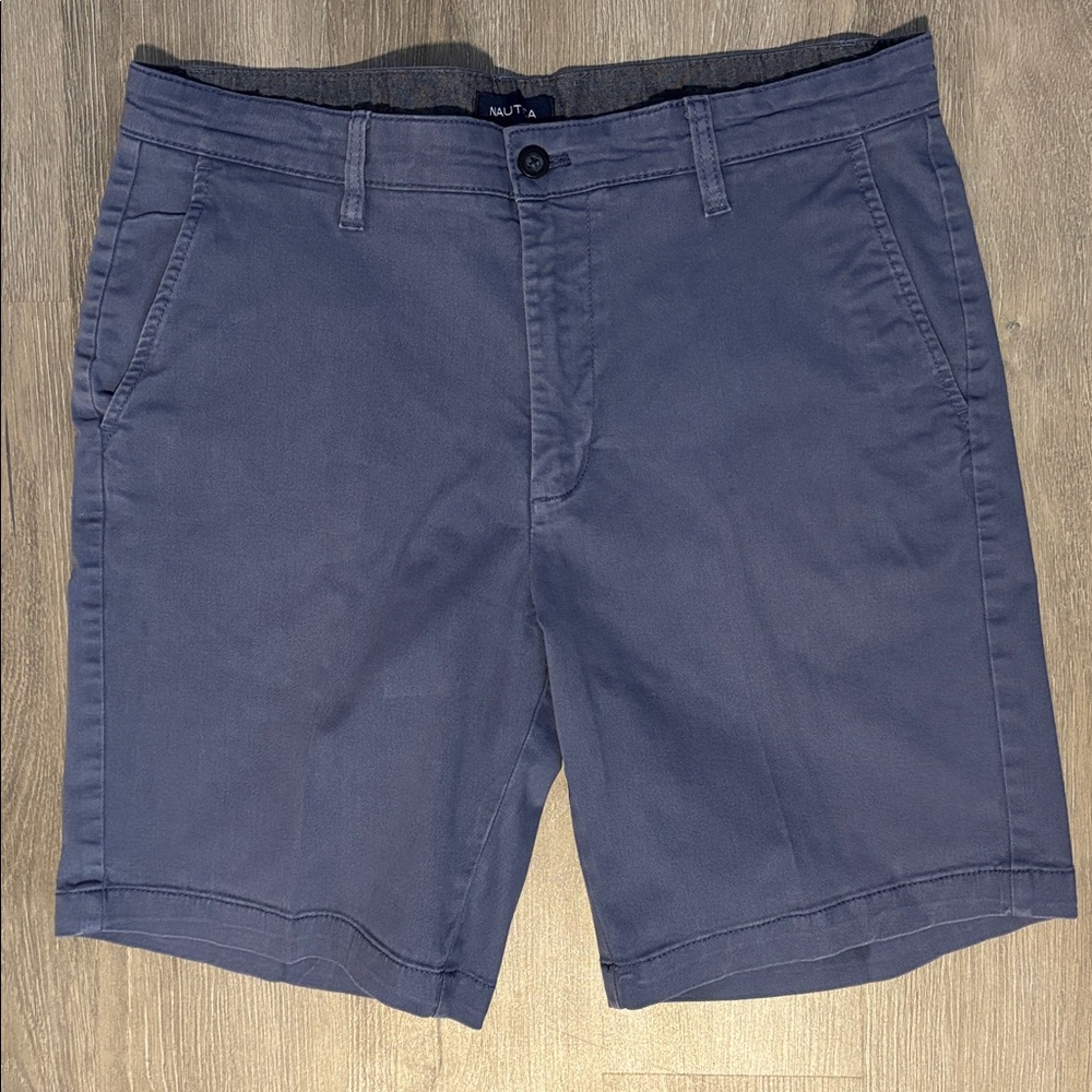 Men’s Nautica The Deck Short, classic fit, stretch, size 32 (one of 5 pairs)